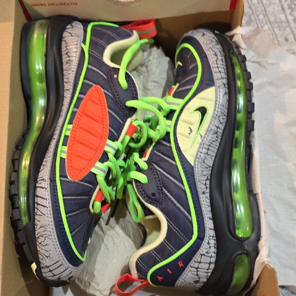 Nike AIRMAX Youth 6